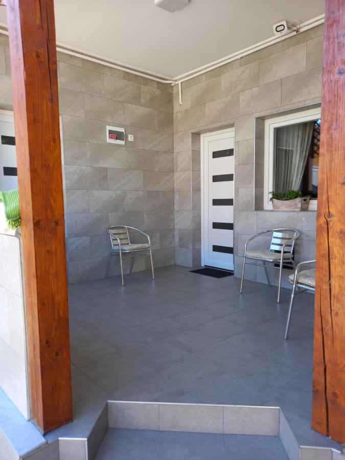 Viola Vendeghaz Bed & Breakfast ปาปา ภายนอก รูปภาพ